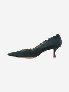 Manolo Blahnik Dark green suede scalloped pumps - size EU 40