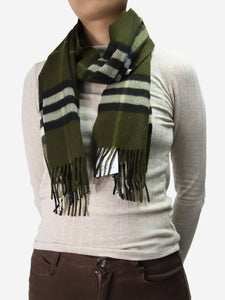 Burberry Green checkered frilled scarf