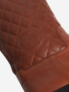Chanel Brown leather quilted boots with fur lining - size EU 39 (UK 6)