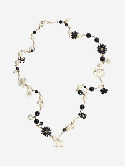 2012 Daisy and camellia pearl necklace Jewellery Chanel 