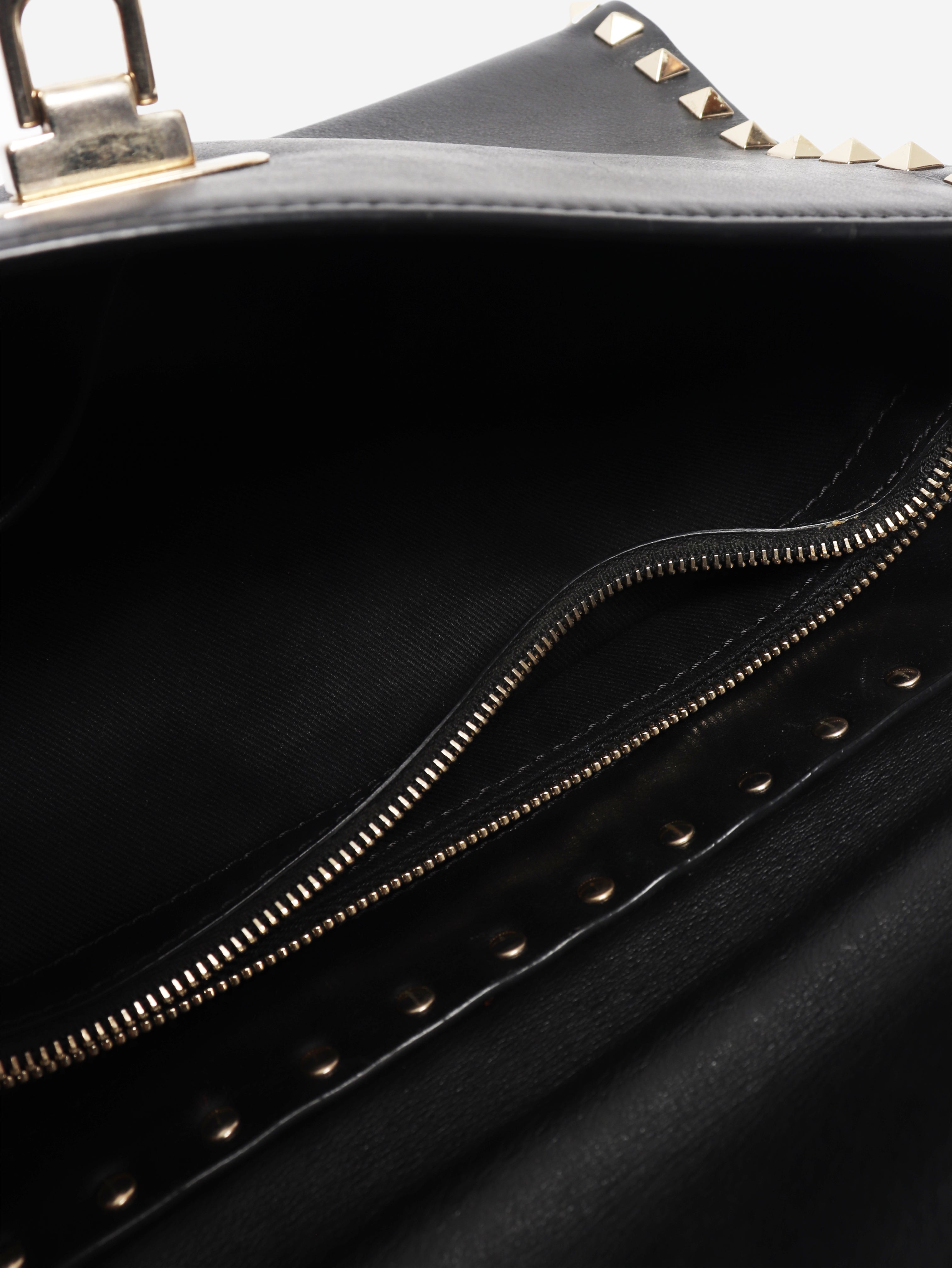 Black Rockstud leather shoulder bag