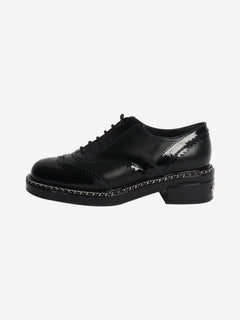 Black contrast-finish brogues - size EU 37.5 Flat Shoes Chanel 