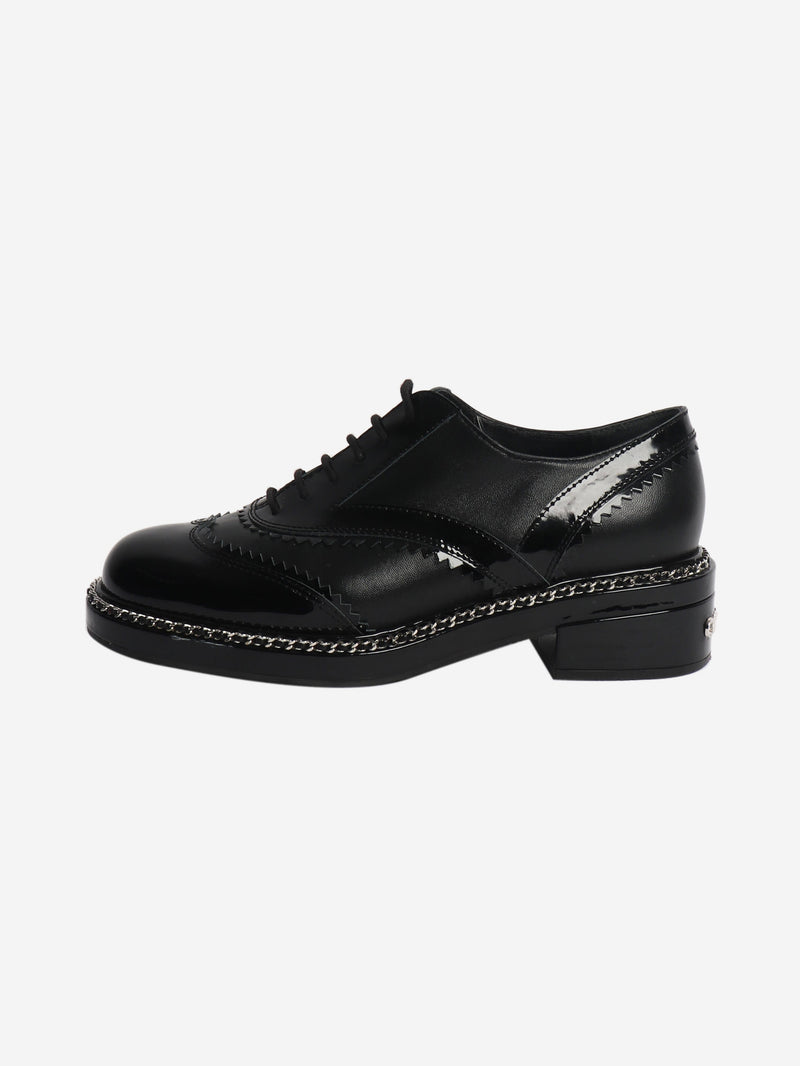 Black contrast-finish brogues - size EU 37.5 Flat Shoes Chanel 