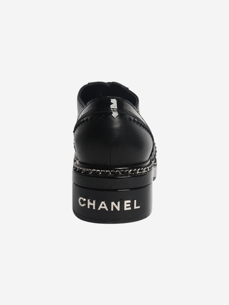 Black contrast-finish brogues - size EU 37.5 Flat Shoes Chanel 