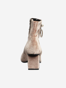 Yuul Yie Neutral velvet block heel boots - size EU 39 (UK 6)