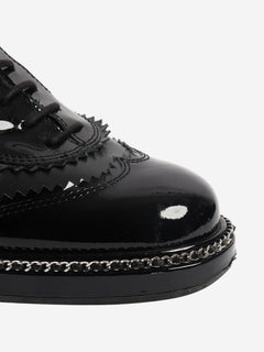 Black contrast-finish brogues - size EU 37.5 Flat Shoes Chanel 