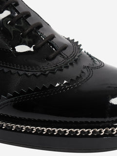 Black contrast-finish brogues - size EU 37.5 Flat Shoes Chanel 
