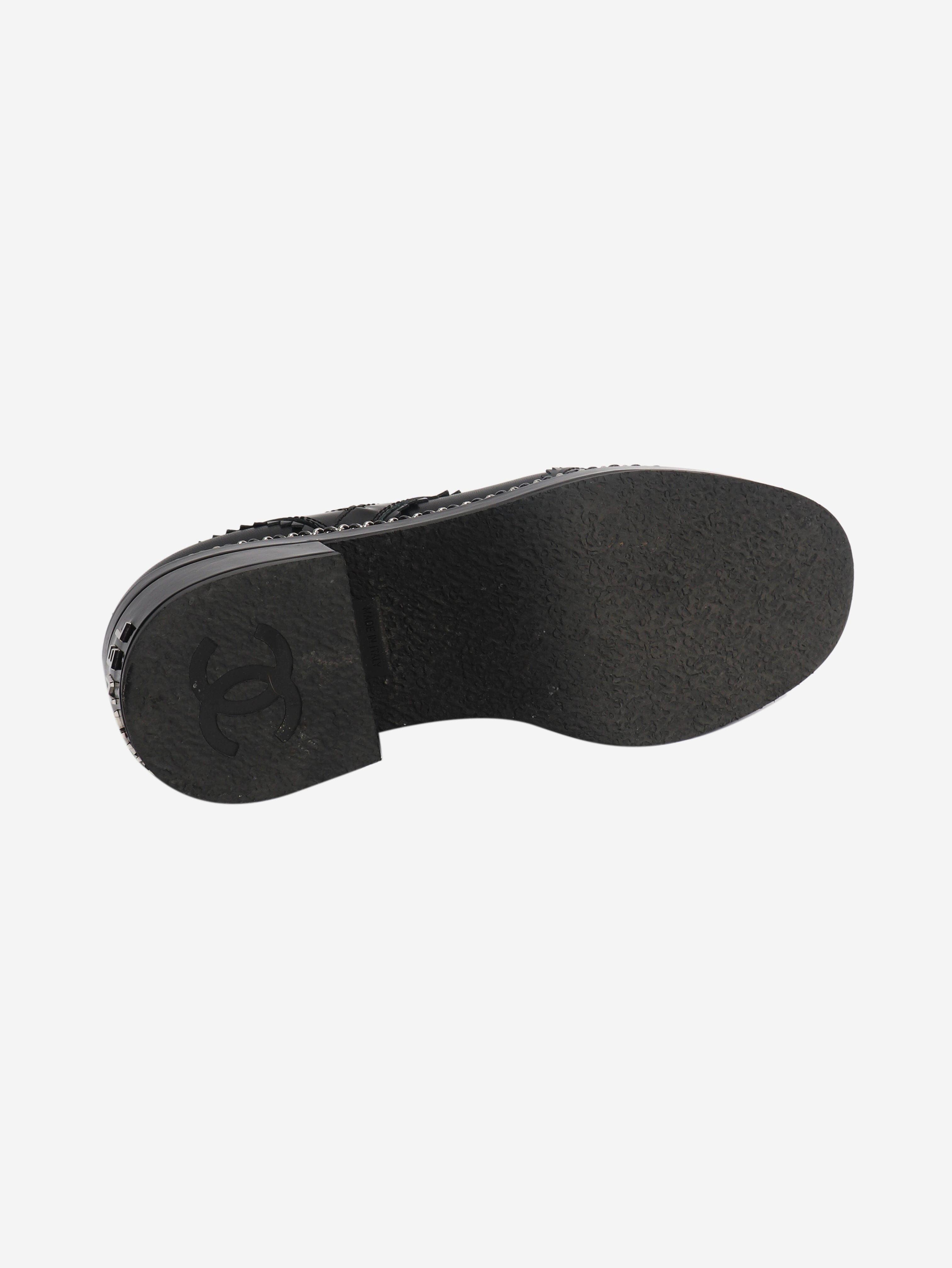 Black contrast-finish brogues - size EU 37.5 Flat Shoes Chanel 
