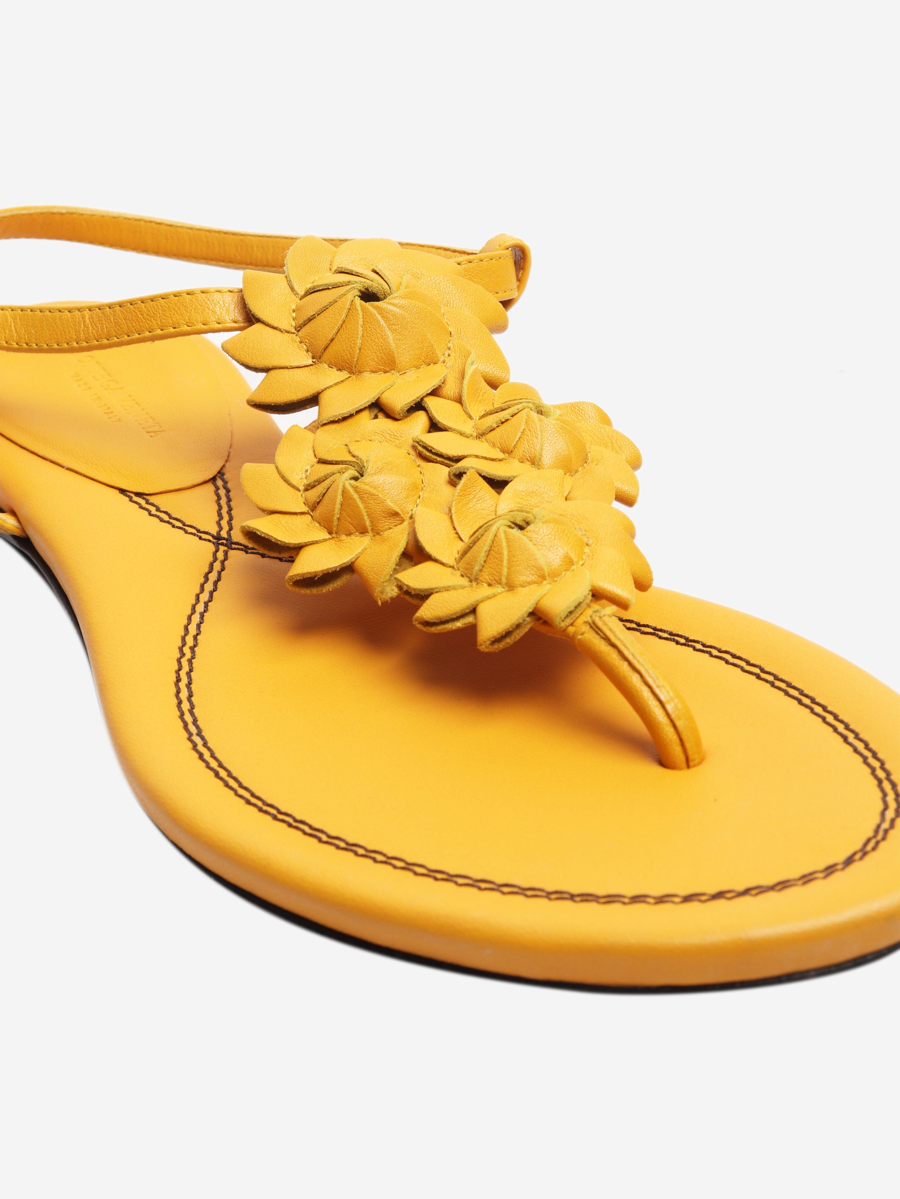 Yellow floral sandals - size EU 38 Flat Sandals Bottega Veneta 
