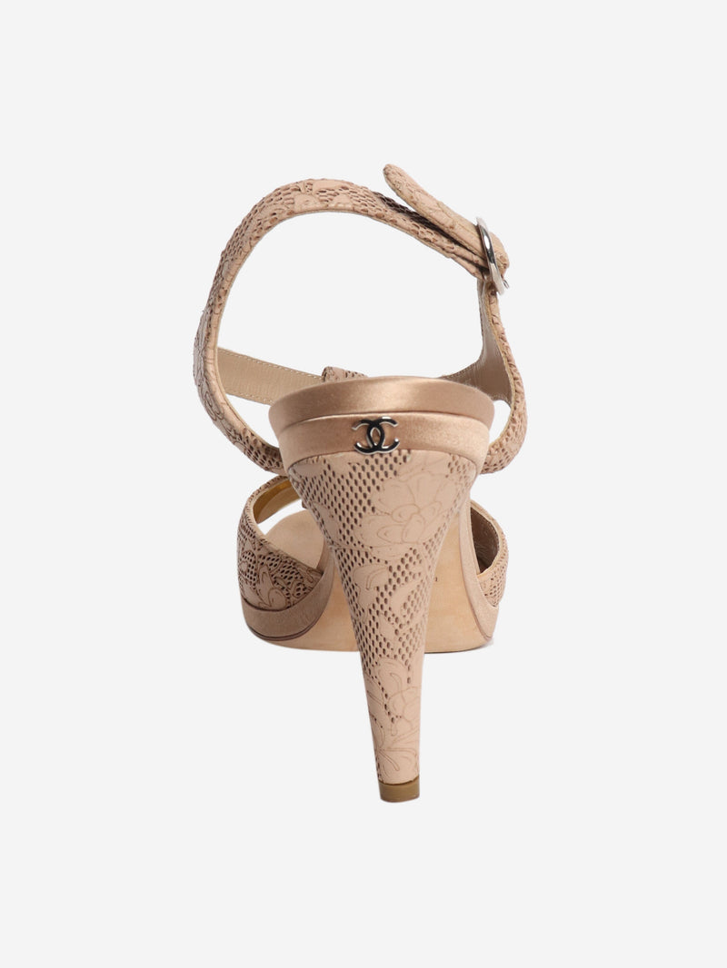 Beige floral sandals - size EU 38.5 Heels Chanel 