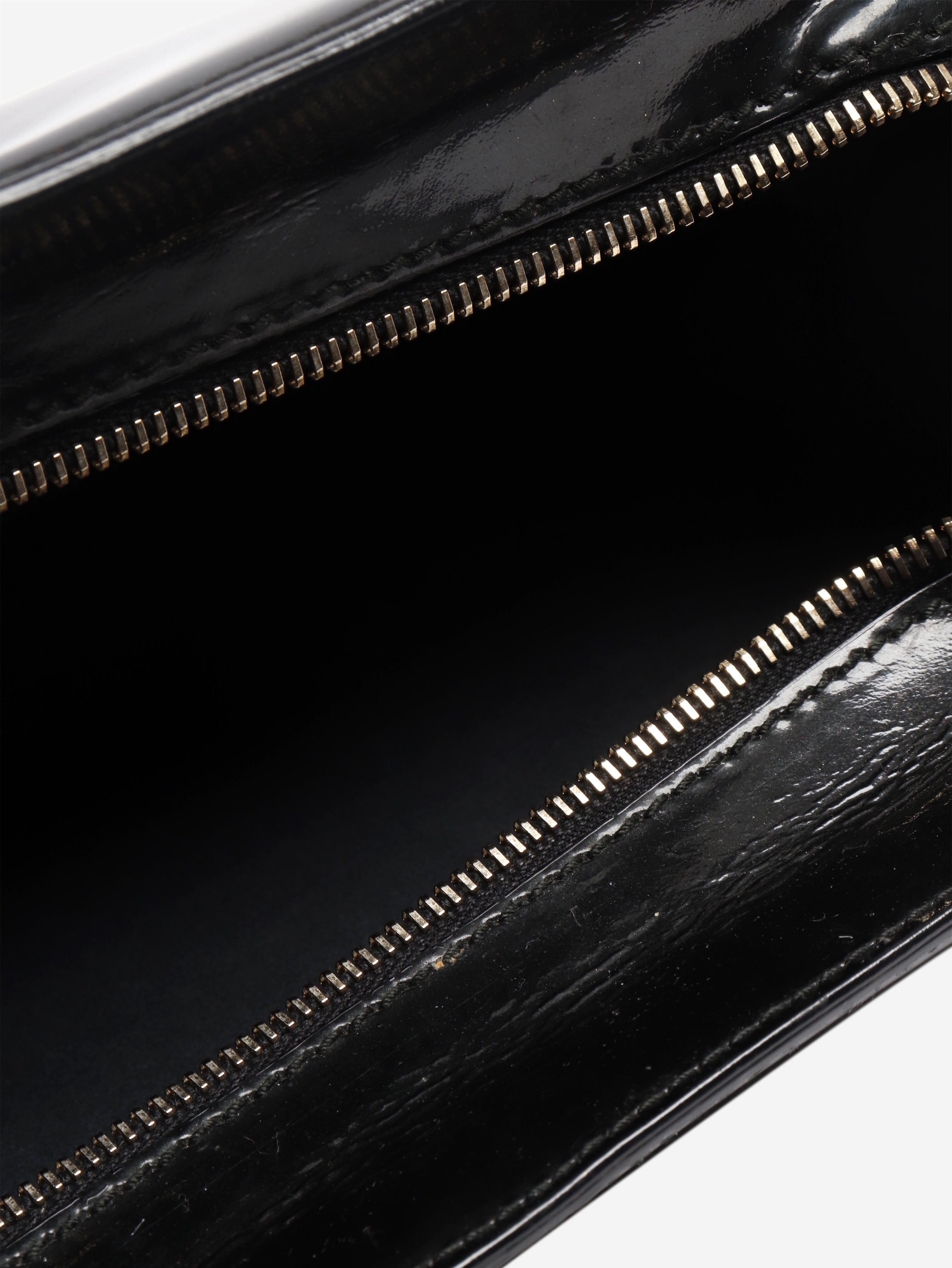 Black patent leather clutch Clutch bags Alexander McQueen 