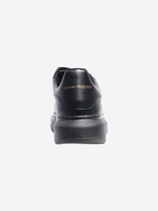 Alexander McQueen Black oversized leather trainers - size EU 40 (UK 7)