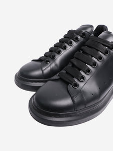 Alexander McQueen Black oversized leather trainers - size EU 40 (UK 7)