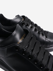 Alexander McQueen Black oversized leather trainers - size EU 40 (UK 7)