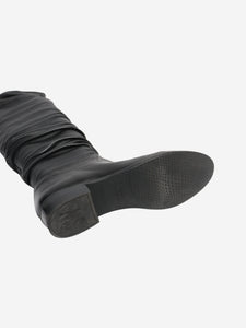 Stuart Weitzman Stuart Weitzman Black ruched flat boots - size US 7 (UK 4.5)