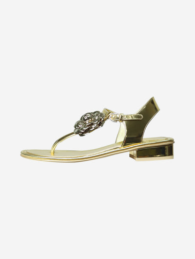 Gold T-strap sandals with flower detailing - size EU 37.5 Flat Sandals Chanel 