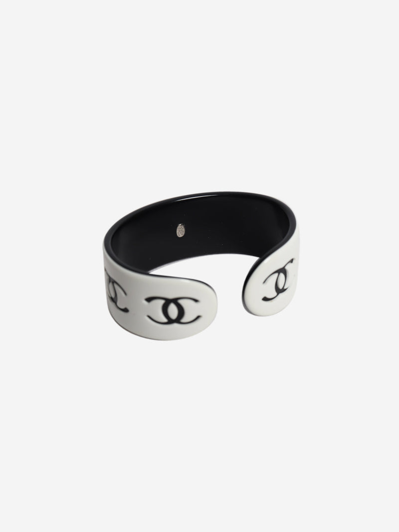 Black and white vintage CC bangle Jewellery Chanel 