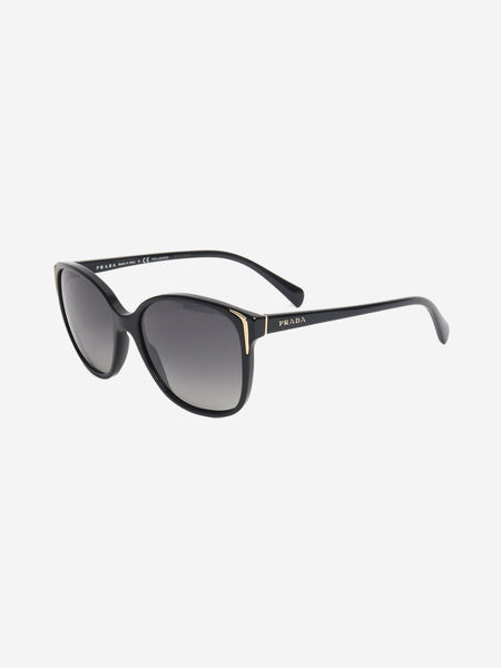Black polarized sunglasses alternate image