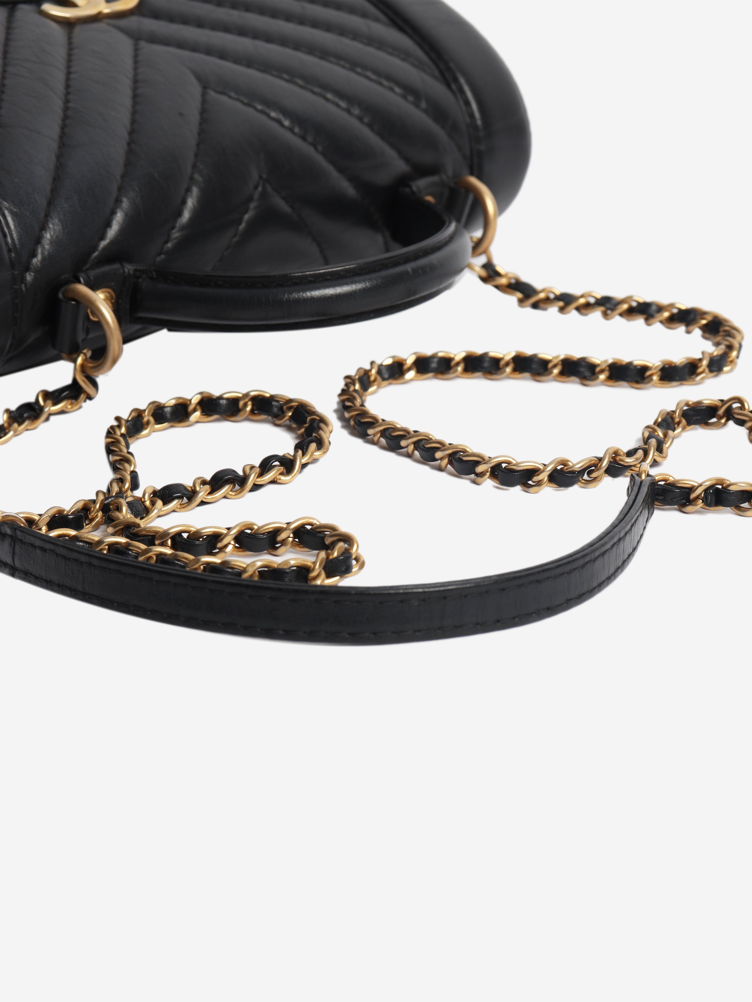 Black 2017 aged calfskin top handle bag Bags Chanel 