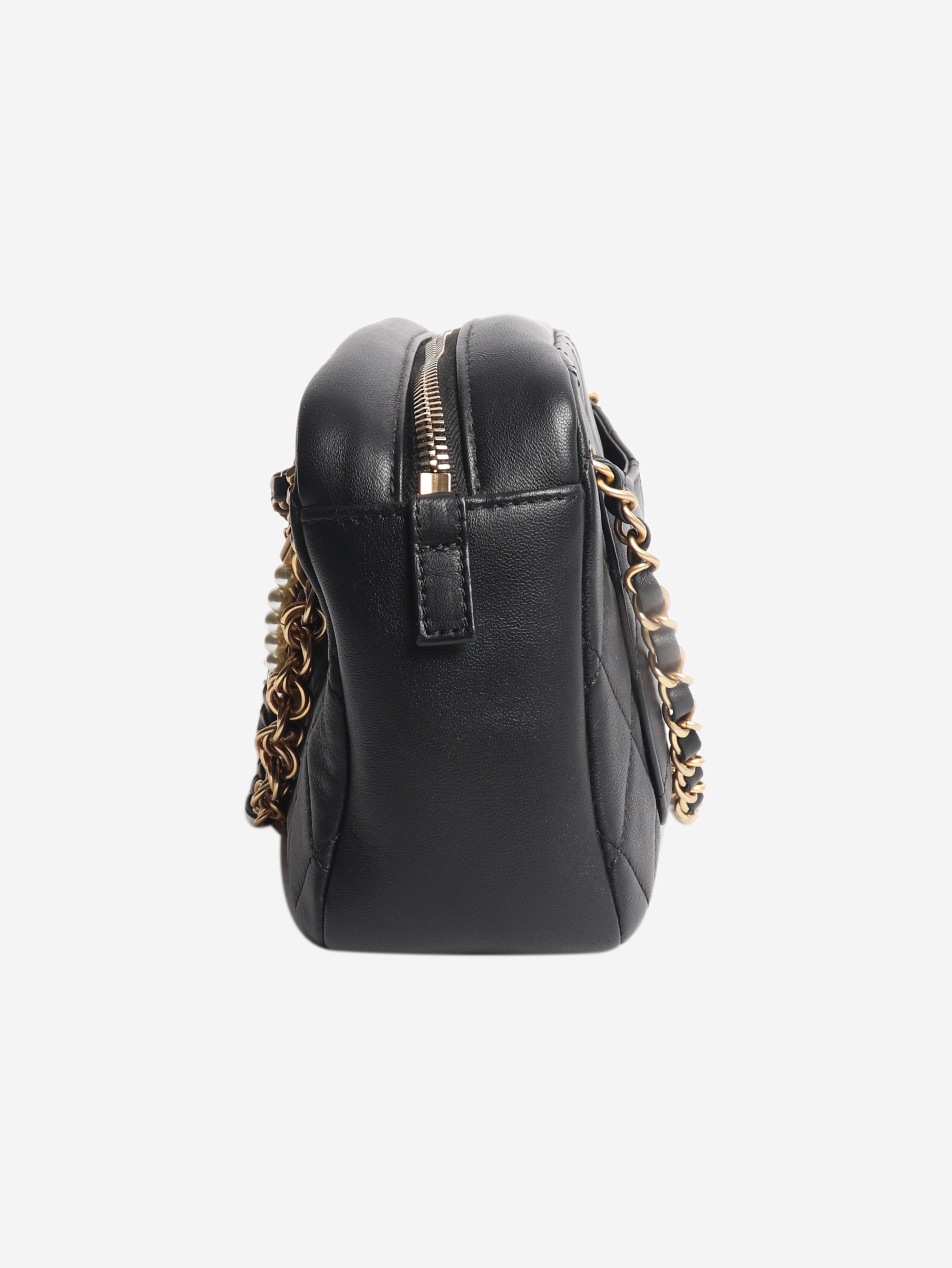 Black 2019 All About Chains lambskin quilted bag Cross-body bags Chanel 