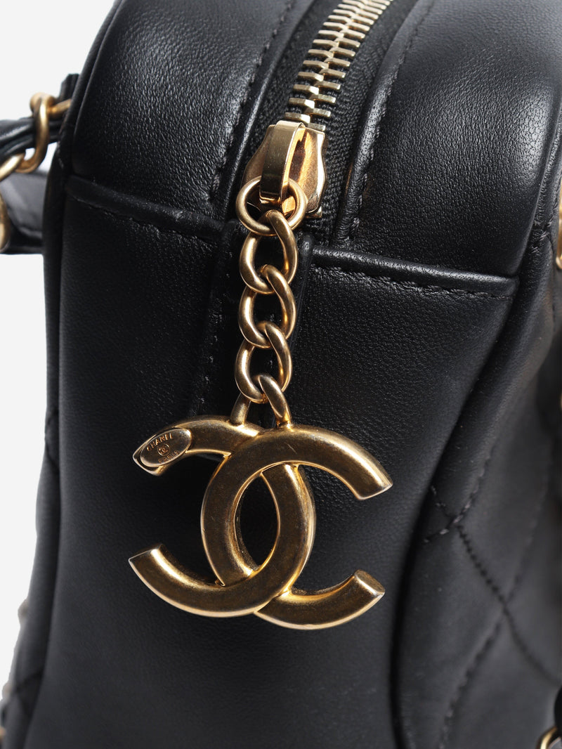 Black 2019 All About Chains lambskin quilted bag Cross-body bags Chanel 