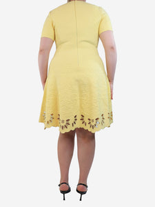 Oscar De La Renta Yellow floral embroidered midi dress - size M