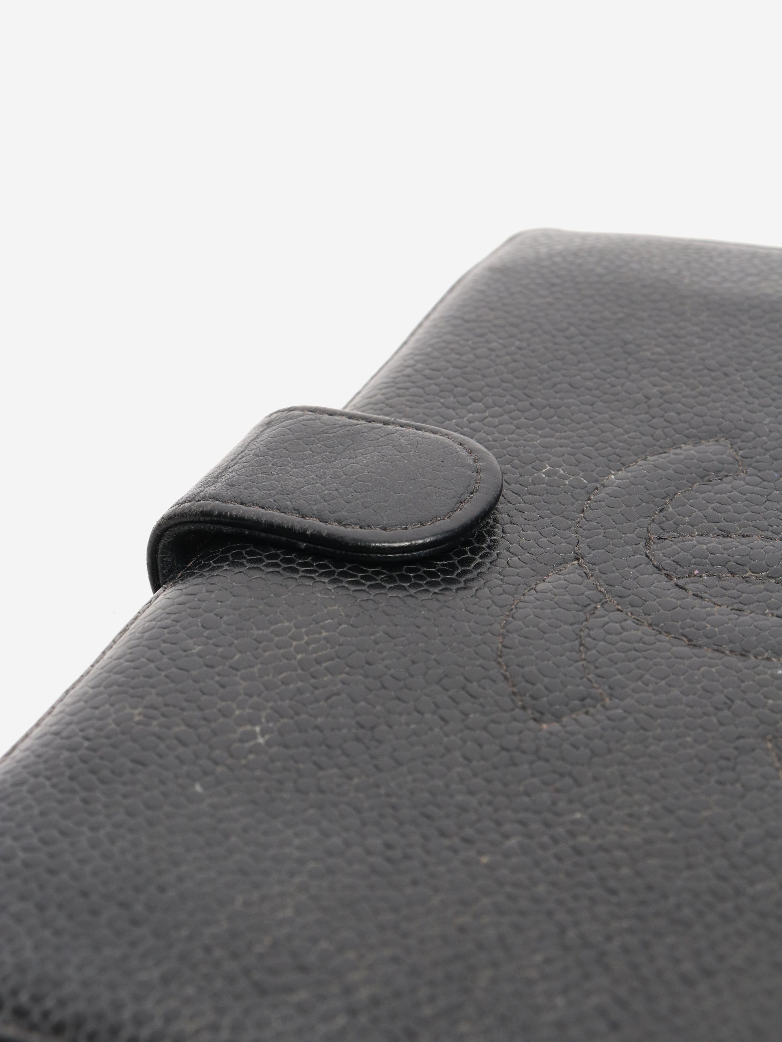 Black vintage caviar bifold wallet Wallets, Purses & Small Leather Goods Chanel 