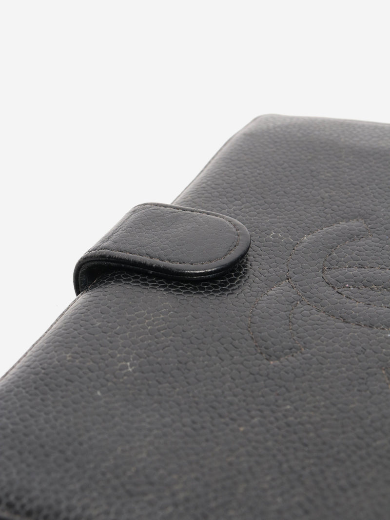 Black vintage caviar bifold wallet Wallets, Purses & Small Leather Goods Chanel 