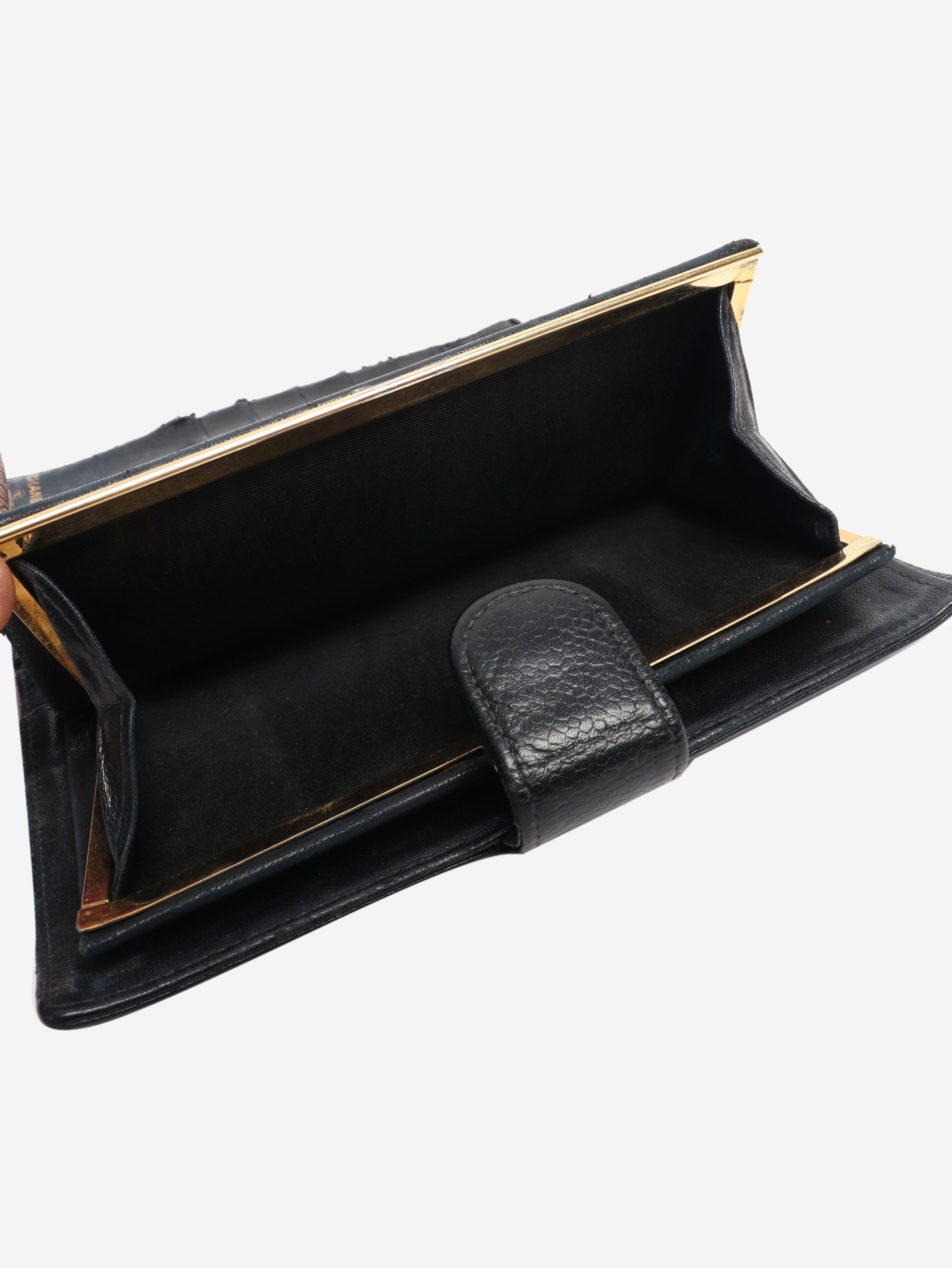 Black vintage caviar bifold wallet Wallets, Purses & Small Leather Goods Chanel 