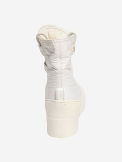 White snow boots - size EU 37 (UK 4) Boots Chanel 