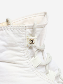 White snow boots - size EU 37 (UK 4) Boots Chanel 