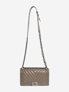 Grey 2014 medium chevron-quilted leather Boy bag Shoulder bags Chanel 