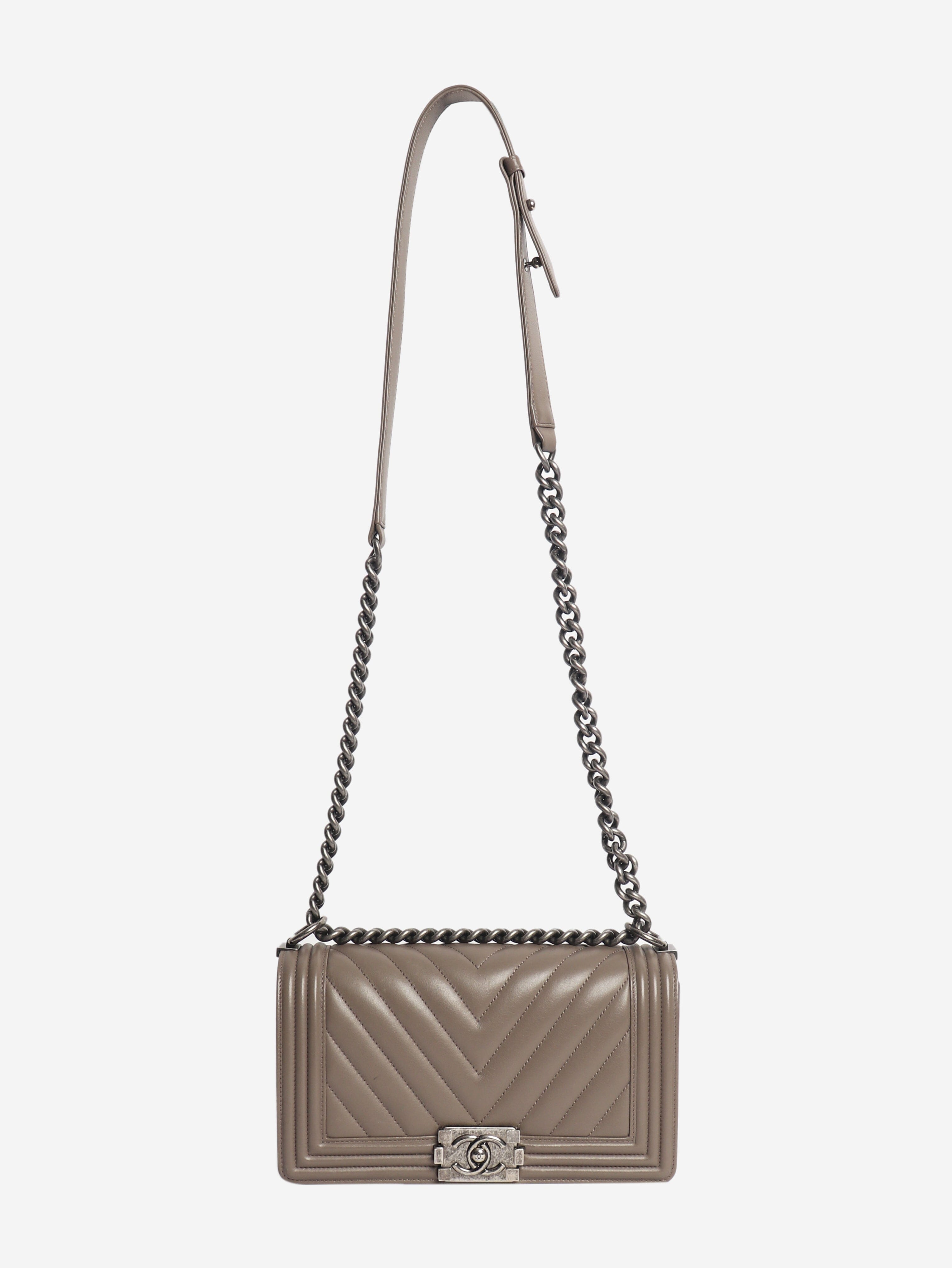 Grey 2014 medium chevron-quilted leather Boy bag Shoulder bags Chanel 