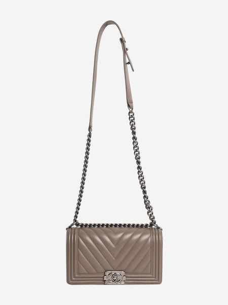 Grey 2014 medium chevron-quilted leather Boy bag alternate image