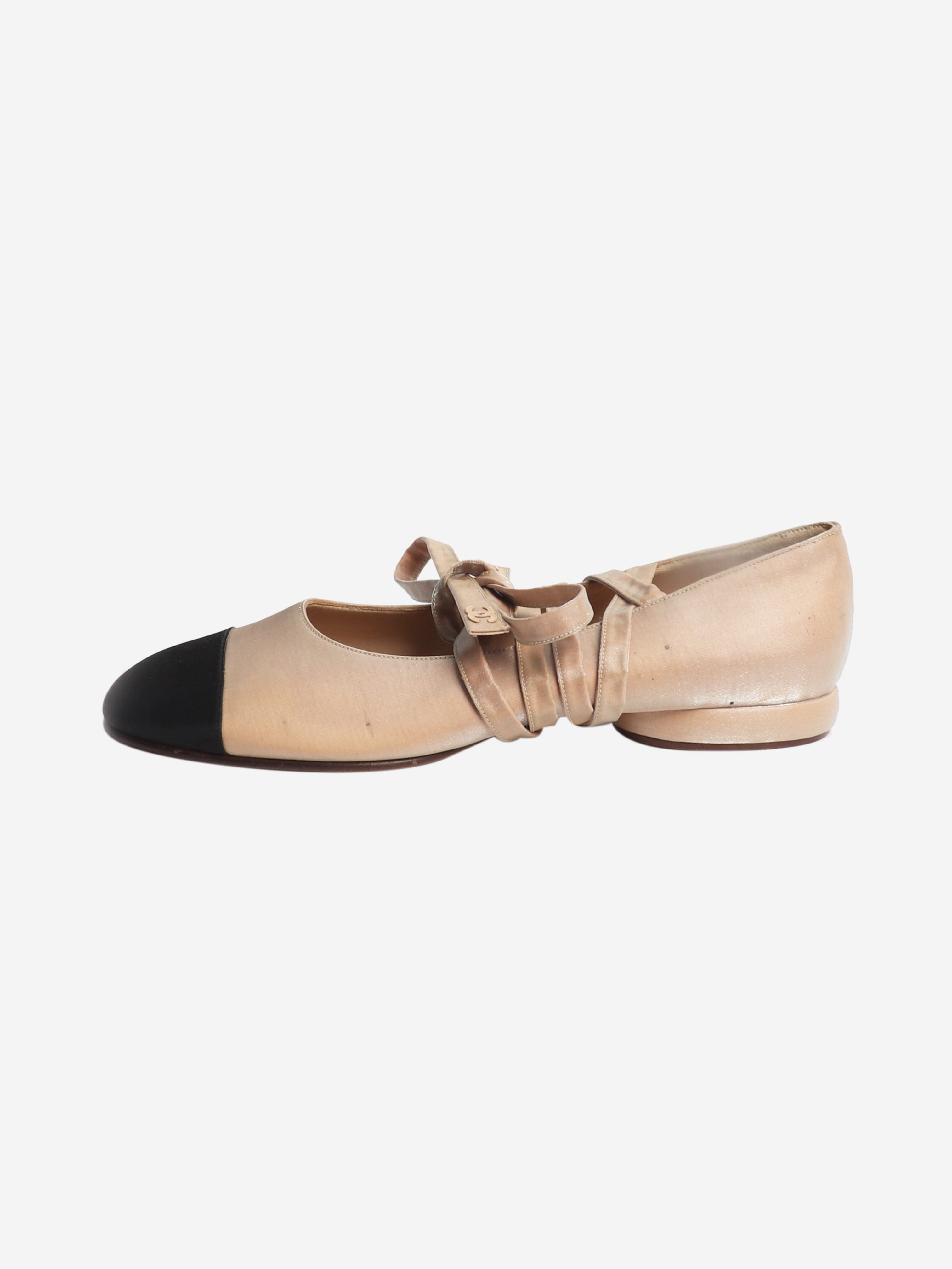 Beige bow-front ballet flats - size EU 38.5 Flat Shoes Chanel 