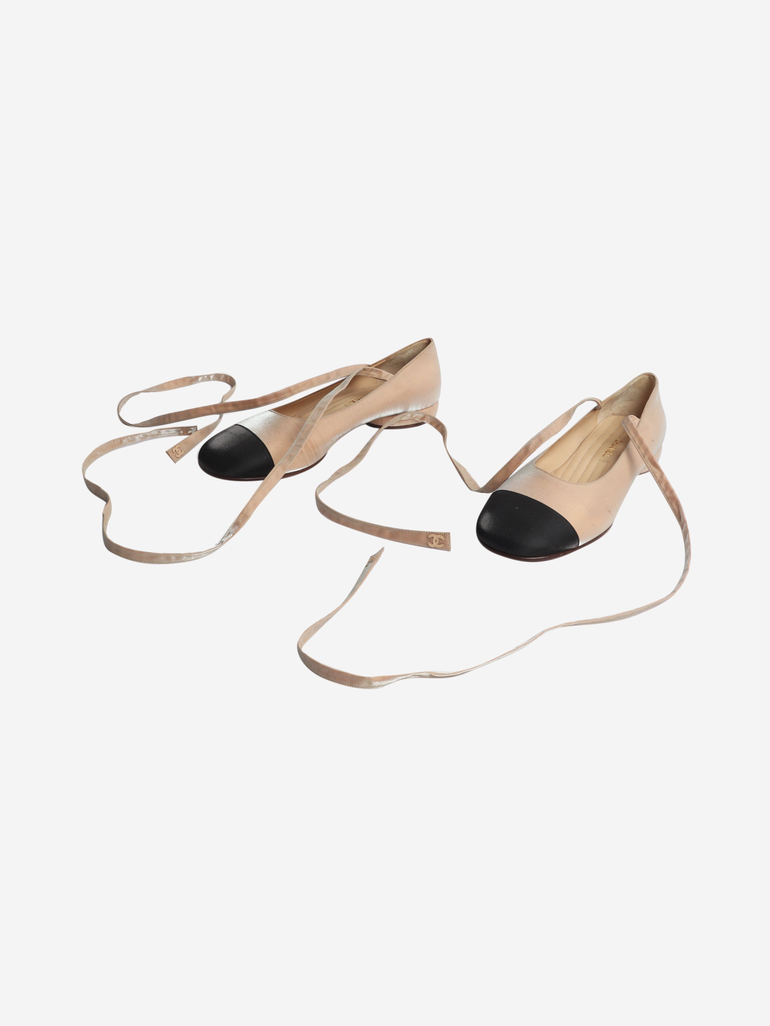 Beige bow-front ballet flats - size EU 38.5 Flat Shoes Chanel 