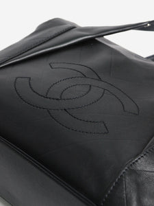 Chanel Black vintage 2005 V-Stitch lambskin tote bag