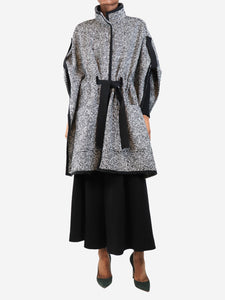 Carolina Herrera Black and white oversized tweed cape - size S