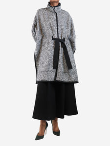 Carolina Herrera Black and white oversized tweed cape - size S