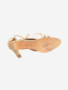 Hermes Ivory embroidered heels - size EU 40