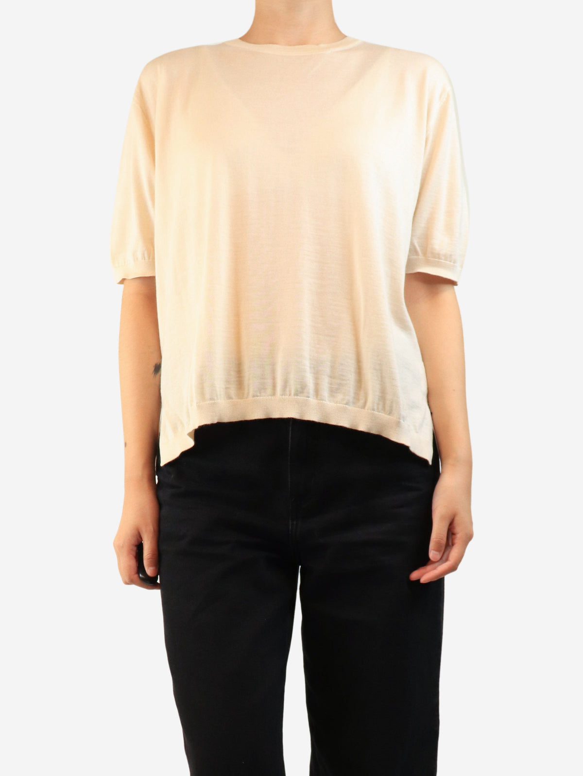 Cream fine knit short sleeve top - size M