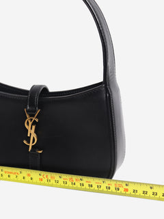 Black leather Le 5 à 7 Mini hobo bag Shoulder bags Saint Laurent 