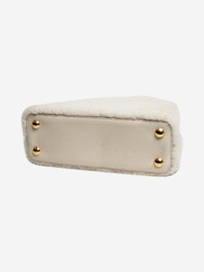 Louis Vuitton White shearling Capucines bag