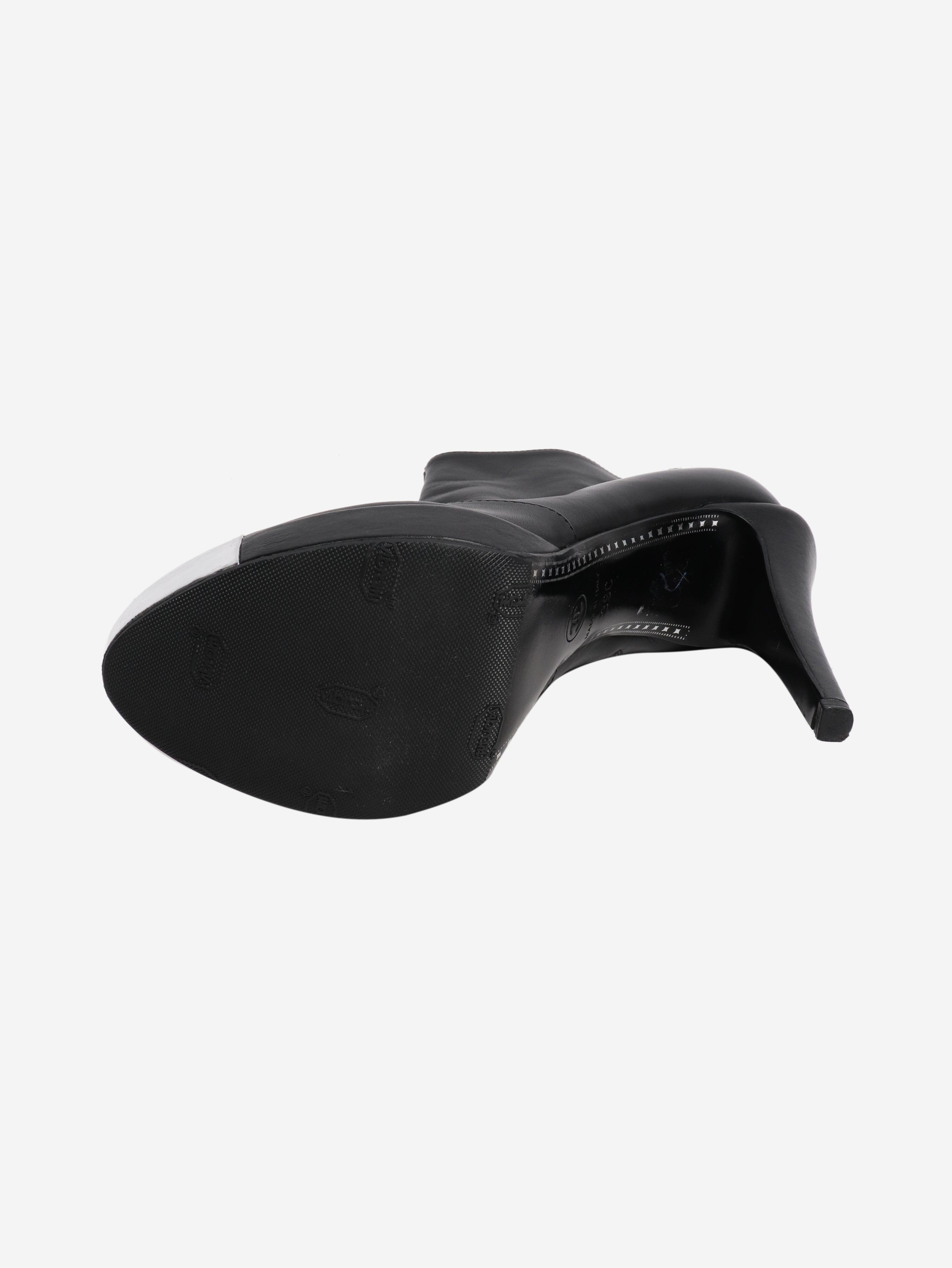 Black leather platform boots - size EU 39 Shoes Chanel 