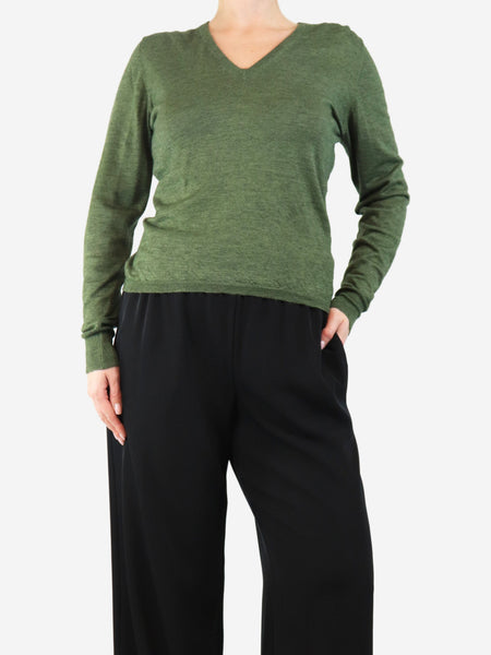 Green fine knit sweater - size UK 12 product image