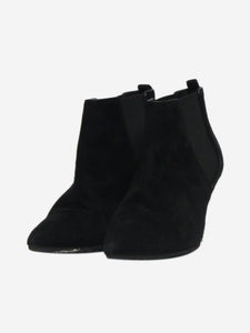 Manolo Blahnik Black suede ankle boots - size EU 38.5