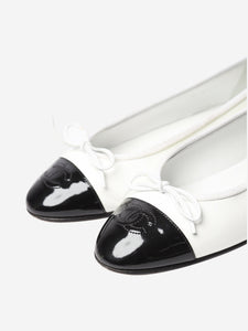 Chanel White patent leather ballet flats - size EU 37