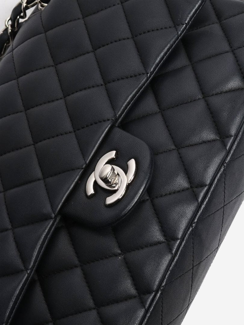Black 2010 medium lambskin Classic Double Flap bag Shoulder bags Chanel 