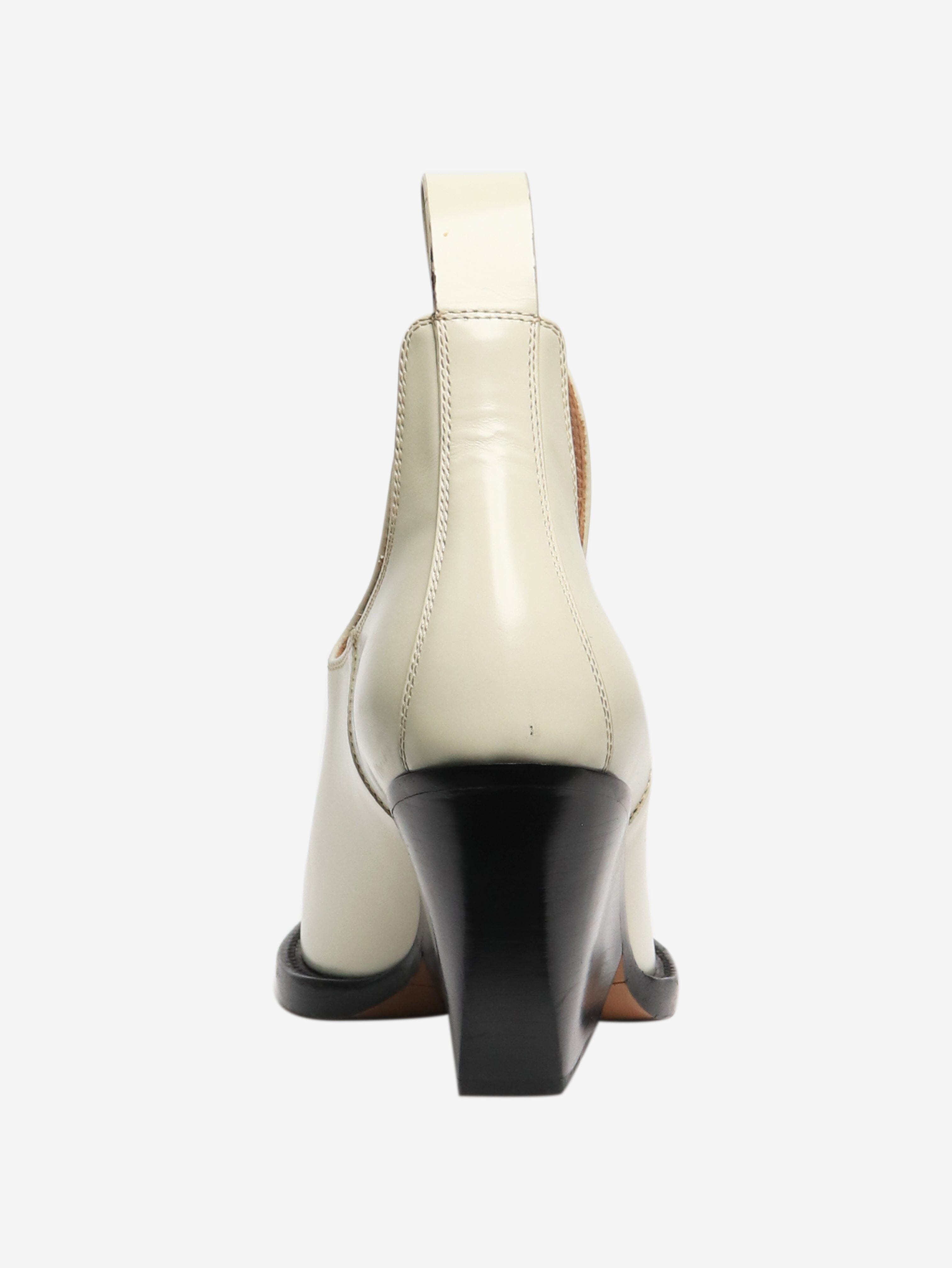 Off-white lean ankle boots - size EU 38 Boots Bottega Veneta 