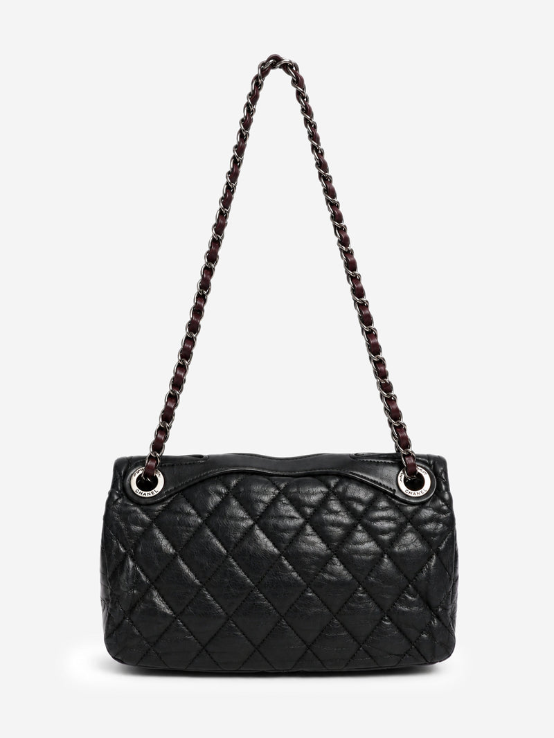 Black 2010 quilted leather flap shoulder bag Shoulder bags Chanel 
